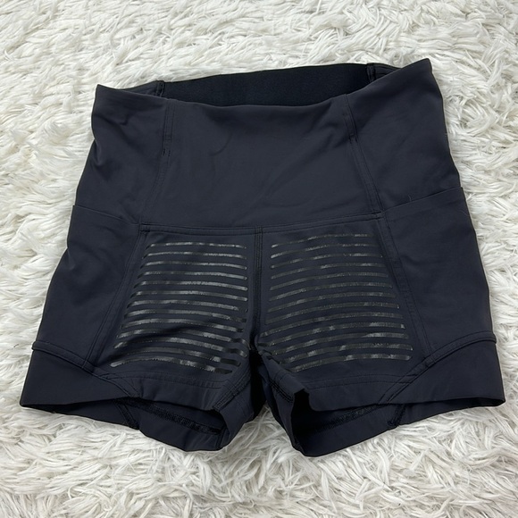 Lululemon Rogue Renegade High Rise Short 2.5" Black - Picture 1 of 6